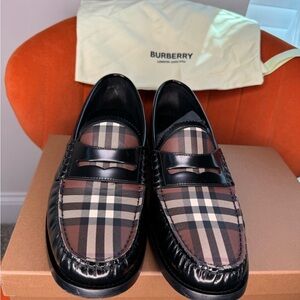 Men’s Burberry loafers